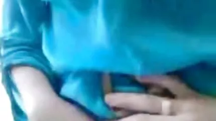 Fucked một cô gai sexy nhat ban gái béo và gần như chết đuối trong cặp mông to của cô ấy.