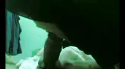 Chúng tôi có một công việc với một người bạn phụ trong phòng tập thể dục để chiên các phim sexy hay nhat thực vật địa phương.