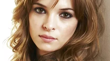 Với một khoản phí bổ sung, người quản gia sẽ đánh bóng không phimsexy nhatban chỉ sàn nhà mà còn cả con cặc!.