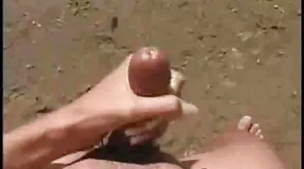 Chúng tôi đã đến gặp một người bạn phim sexy nhât cùng lớp xinh đẹp để đội mũ Panama.