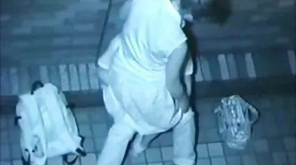 Đường phố New York đã mang đến cho cô gái tóc vàng một người da đen cứng phimsexy nhatban rắn.